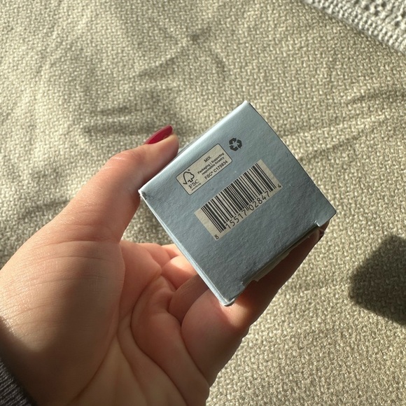 NEW First Aid Beauty Ultra Repair Face Moisturizer with Sunscreen SPF 30 - Picture 5 of 6